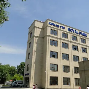 Royal Park فندق الماتي